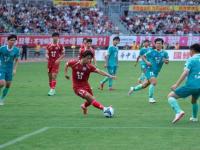 三亿体育体育网站入口-球员们在赛场上拼尽全力，为胜利而战