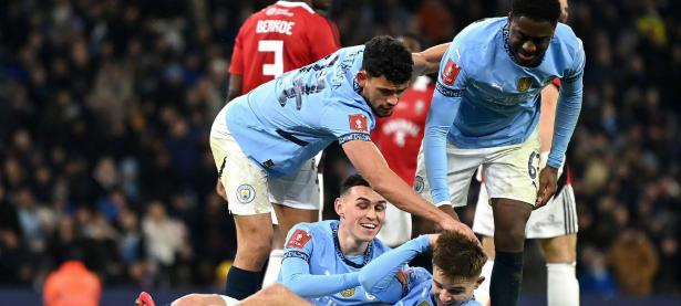 三亿体育体育官方-曼城客场惨败，小组出线前景蒙上阴影的简单介绍