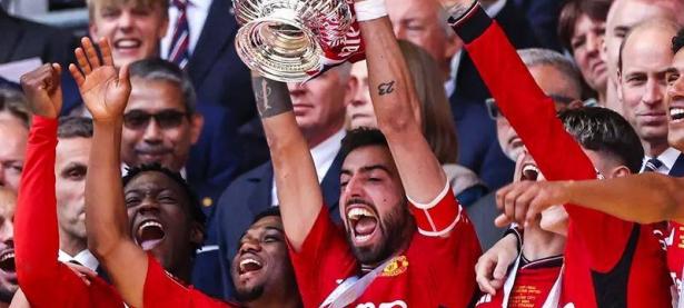 三亿体育体育直播-曼联连续爆冷，冲击英超联赛前四