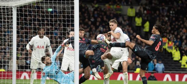 三亿体育体育亚洲官网-热刺球队赛程密集，备战困难