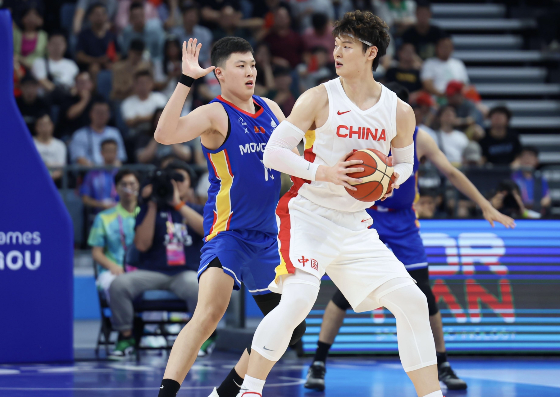 贵州男篮客场告捷,喜迎胜利的简单介绍 贵州男篮客场告捷,喜迎胜利的简单介绍