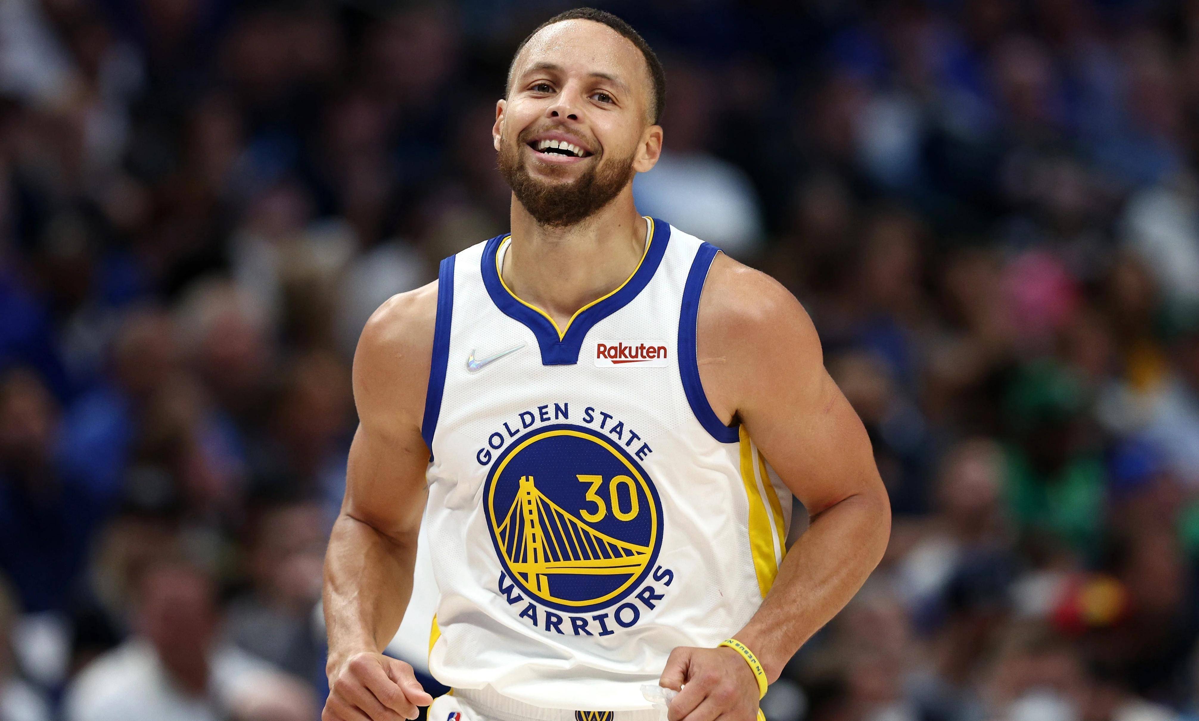 纪录被打破！篮球运动员表现出色