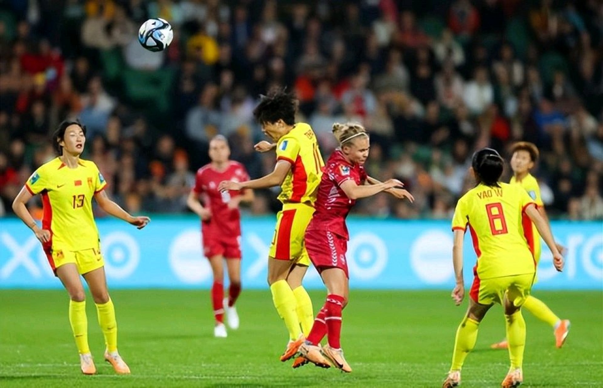 精彩对决！女足赛场堪称经典之作