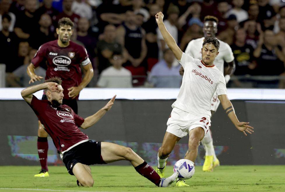 罗马失误频出，遭遇连败困境