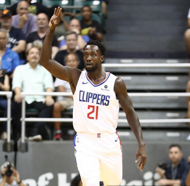 包含澳洲篮球联赛季后赛首轮，悉尼王者遭遇突破的词条