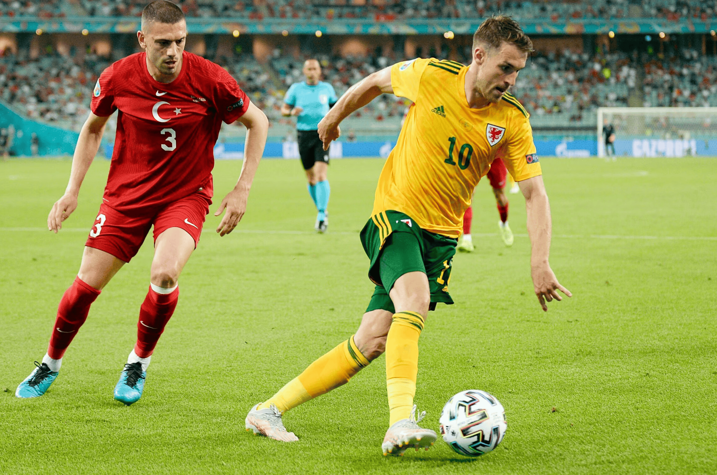 集体发挥实力，多特蒙德取得不败战绩的简单介绍