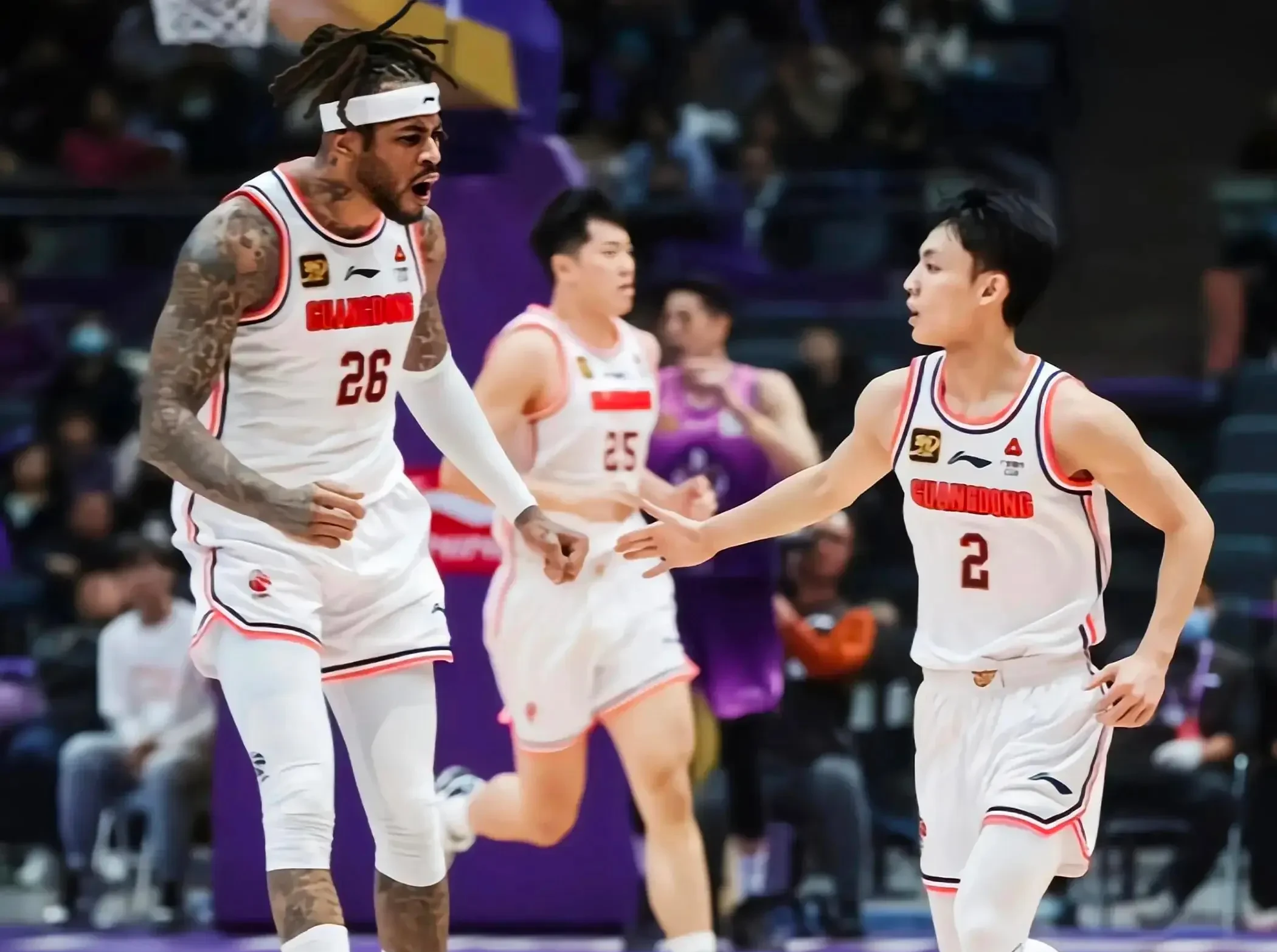 广东男篮以超高分击败上海队