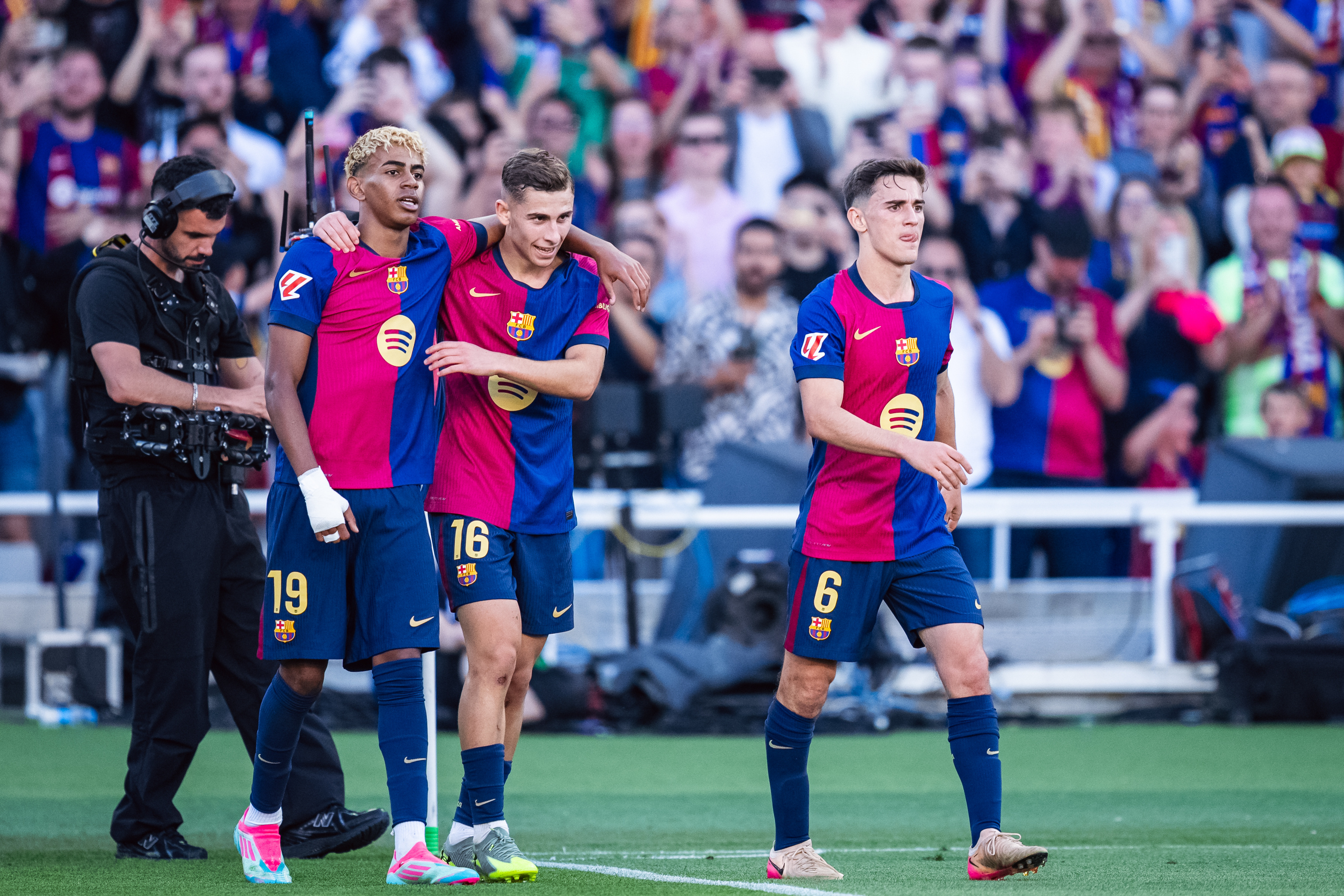 西班牙杯决赛：巴塞罗那力争卫冠