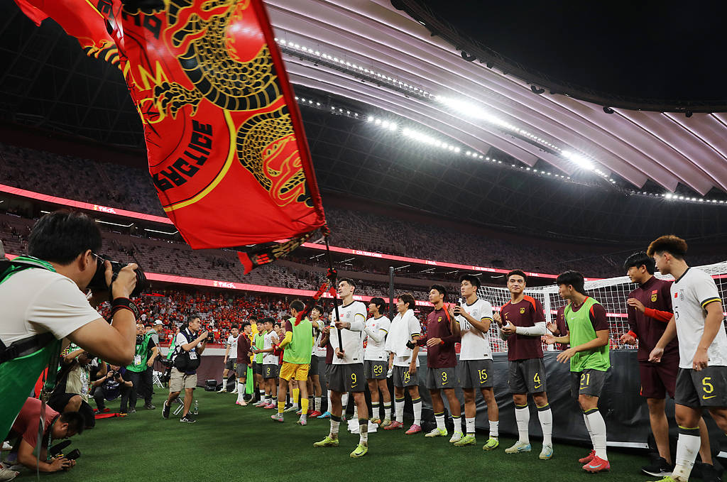 赛程紧凑，球员们全力以赴迎战挑战