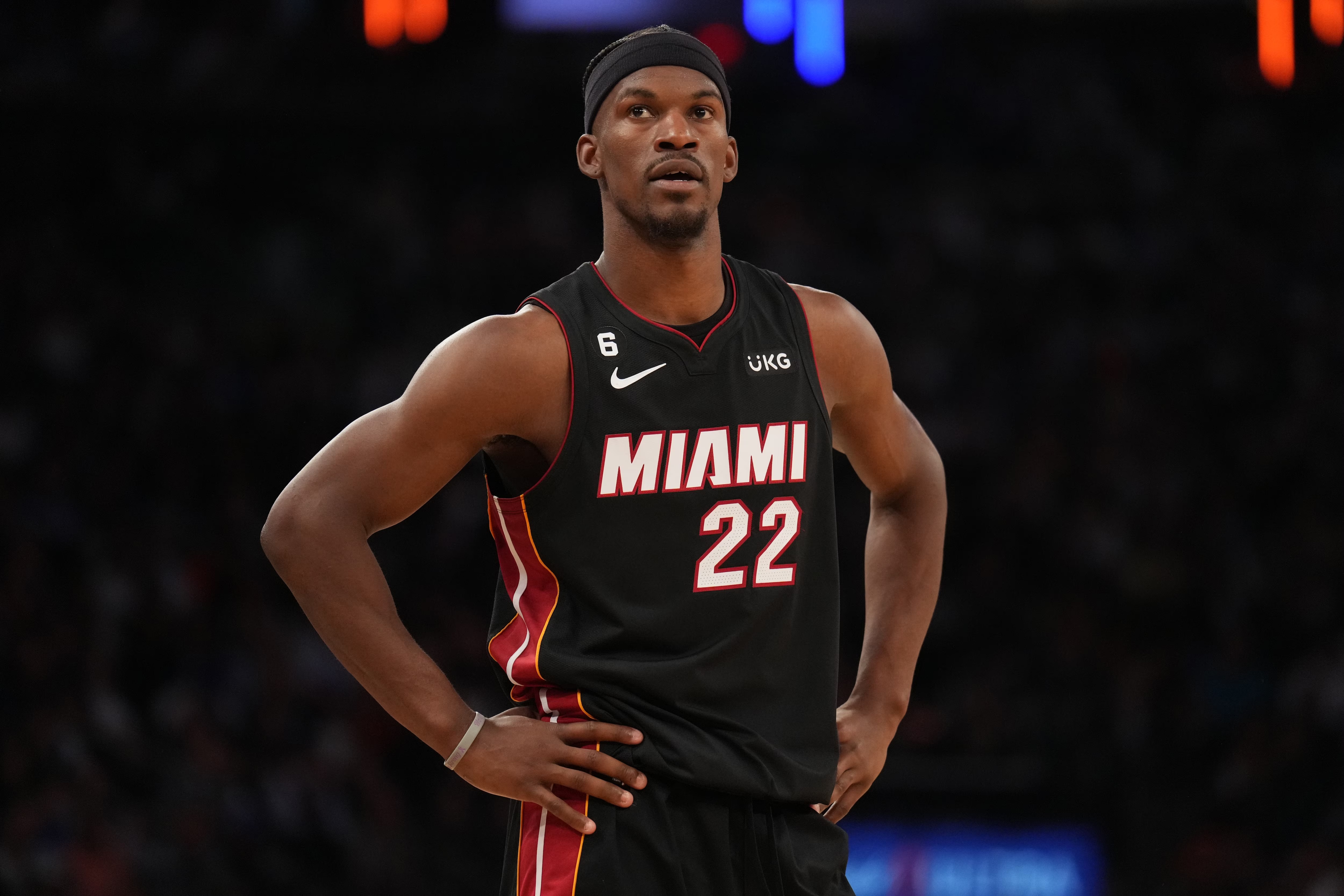 热火轻取骑士，巴特勒状态火热