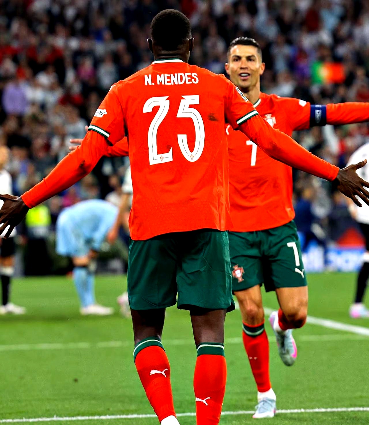 波兰国脚破门，力夺欧国联胜利