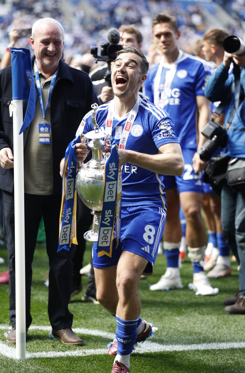 关于哈德斯菲尔德镇在英超联赛中赢得重要胜利的信息