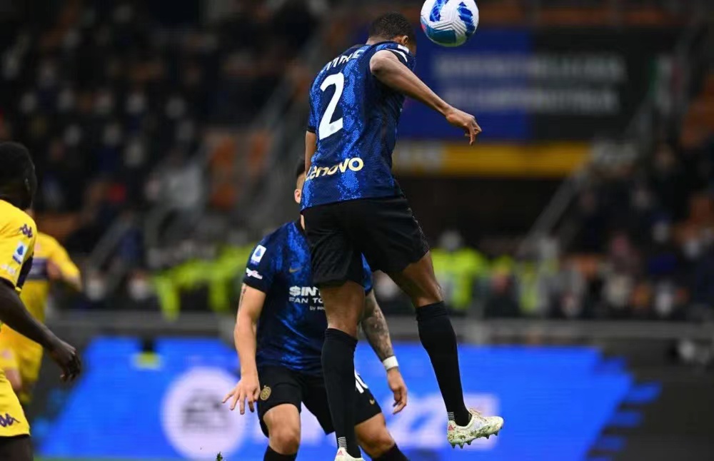 包含国米后卫普鲁佐:我们在场上没有弱点，每个人都是关键的词条